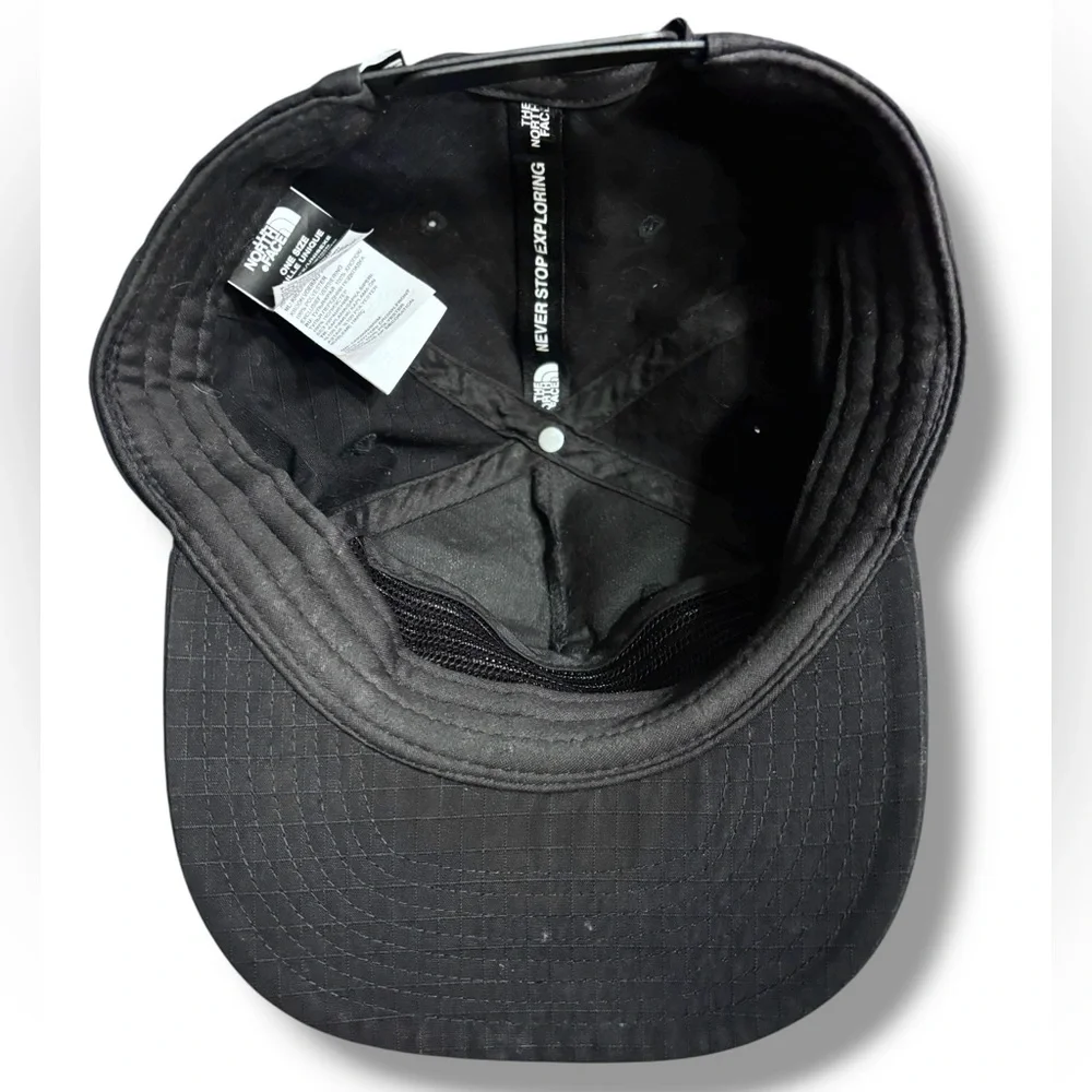 THE NORTH FACE Black Patchless SnapBack Cap Hat